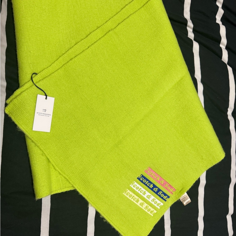 NWT Scotch & Soda Neon Green Knit Accessory scarf wool blend